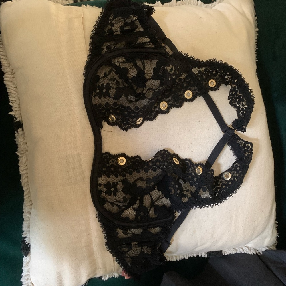 Black Lace Agent Provocateur Bra 32D